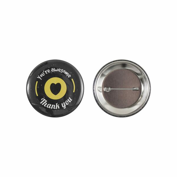 Metalen button 56mm met dubbel gezekerde speld