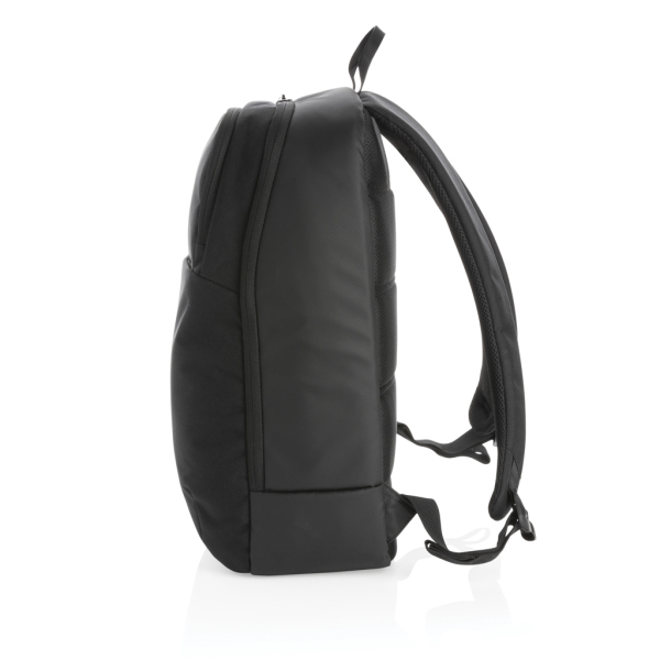 Swiss Peak laptop backpack with UV-C steriliser pocket, blac