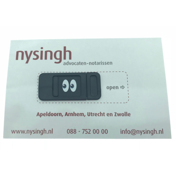 Webcam cover vastplakken op kaartje