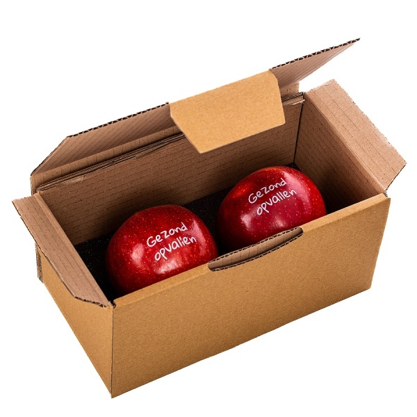 Verzendverpakking incl. 2 appels met witte bedrukking