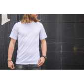 T-shirt gemaakt van oud textiel en oude PET flessen T-shirt gemaakt van oud textiel en oude PET flessen