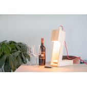 Rackpack Winelight: een wijnkist én een bureau lamp in één Rackpack Winelight: een wijnkist én een bureau lamp in één