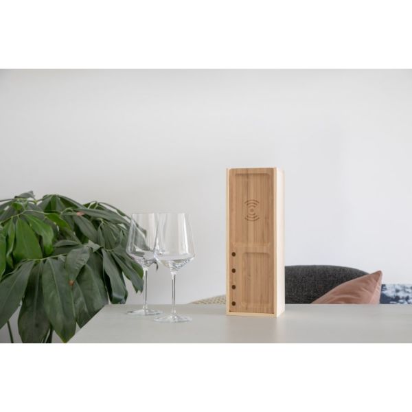 Rackpack Juicebox- wine gift box and mobile phone wireless charger in one!