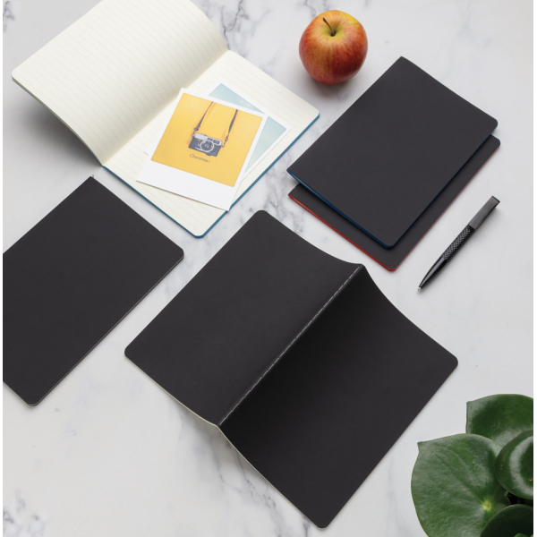 Softcover PU notitieboek met gekleurde accent rand, zwart