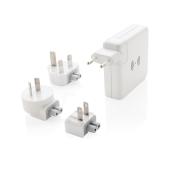 Reisadapter met 5W draadloze powerbank Reisadapter met 5W draadloze powerbank