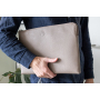 Laptop tas met leer gemaakt van appelleer-taupe